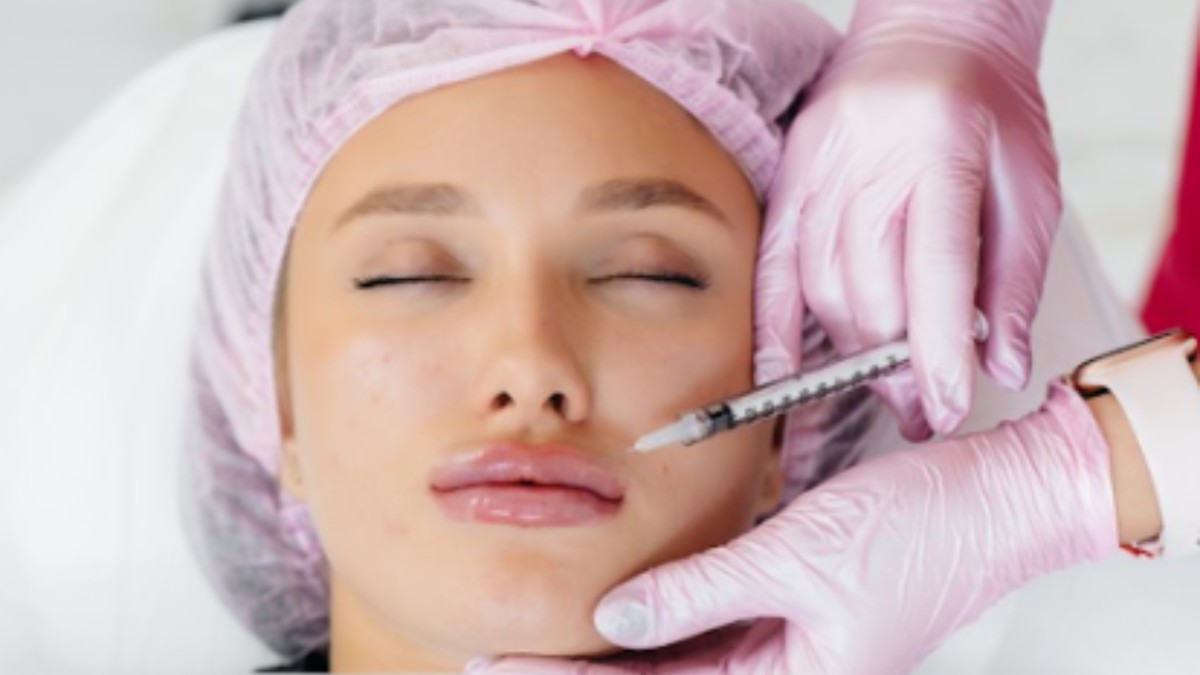 Tratamento facial com ácido hialurônico