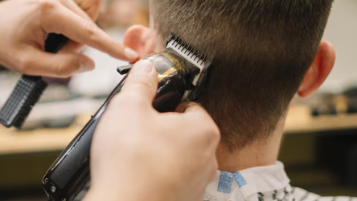 Corte de cabelo à máquina