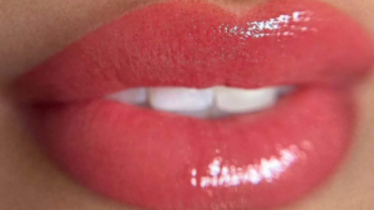 Tatuagem labial semipermanente